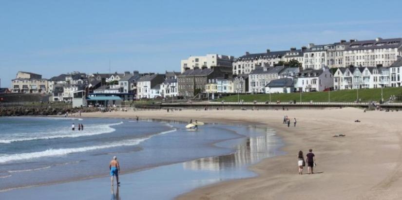 4 Golf Terrace - Portrush By The Sea Apartment Exterior photo
